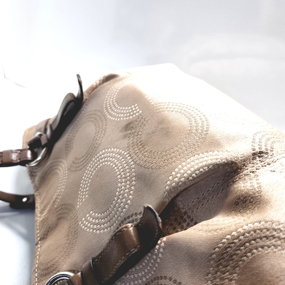 MADISON DOTTED OP ART CARRYALL (COACH F16366) - Picture 4 of 16